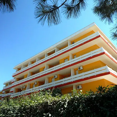 Appartement In Mit Terrasse *