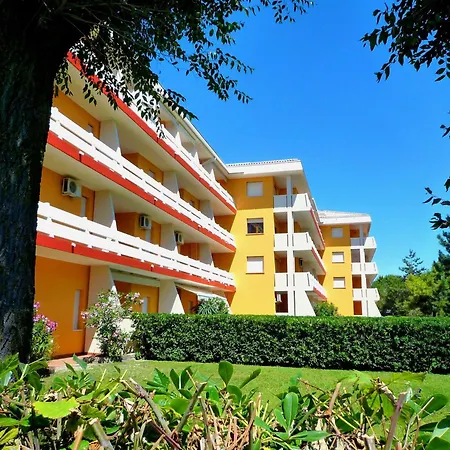Appartement In Mit Terrasse